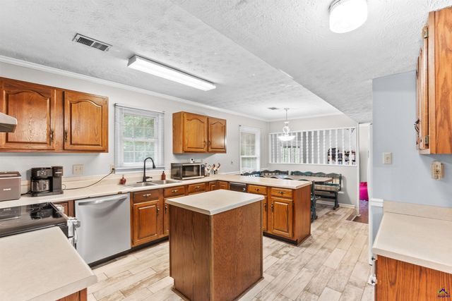 119 Quail Run Drive, Warner Robins, GA 31088