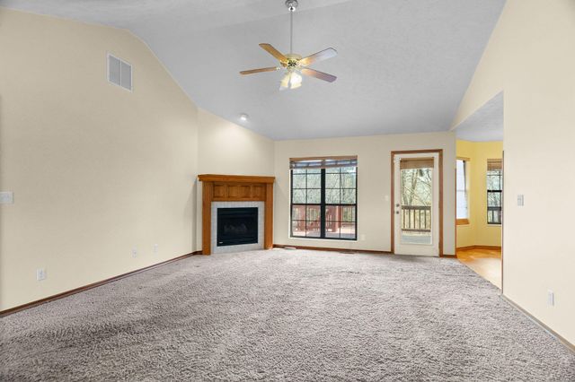 160 Ashford Drive, Hollister, MO 65672