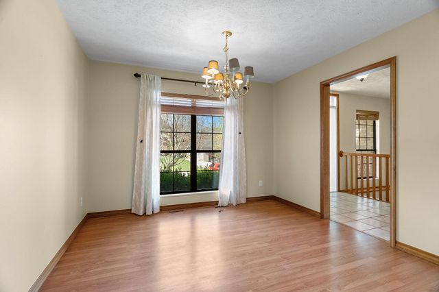 160 Ashford Drive, Hollister, MO 65672