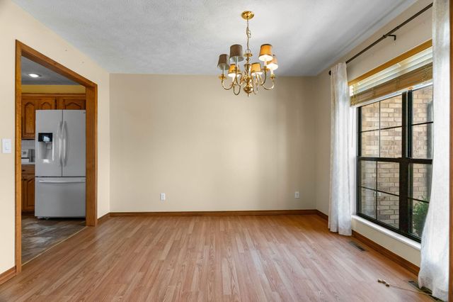 160 Ashford Drive, Hollister, MO 65672