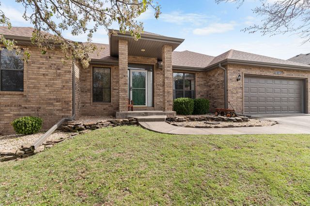 160 Ashford Drive, Hollister, MO 65672