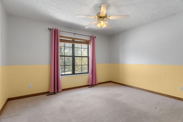 160 Ashford Drive, Hollister, MO 65672