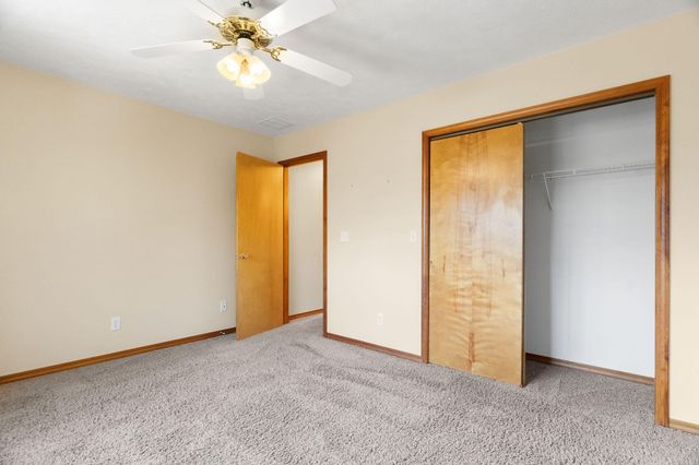 160 Ashford Drive, Hollister, MO 65672