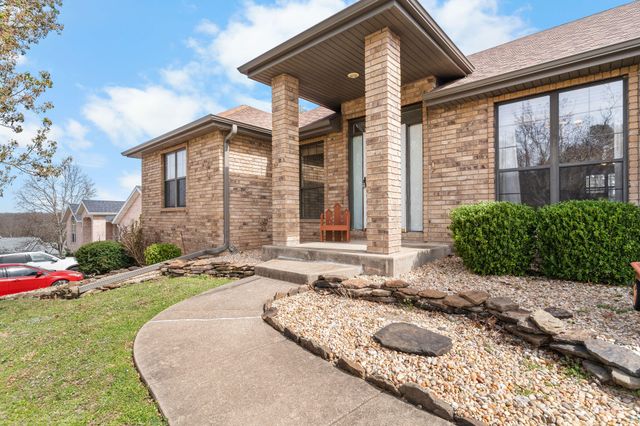 160 Ashford Drive, Hollister, MO 65672