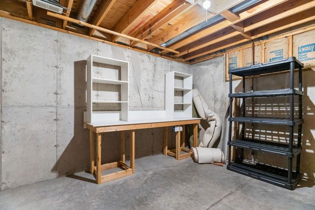 160 Ashford Drive, Hollister, MO 65672