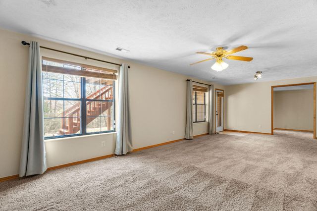 160 Ashford Drive, Hollister, MO 65672