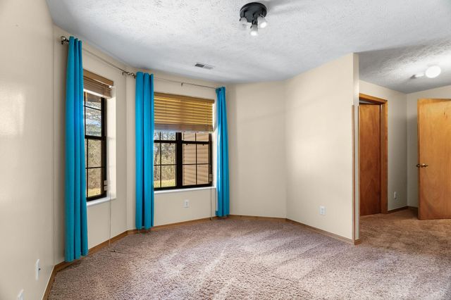 160 Ashford Drive, Hollister, MO 65672