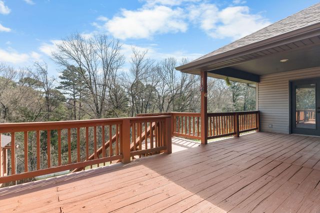 160 Ashford Drive, Hollister, MO 65672