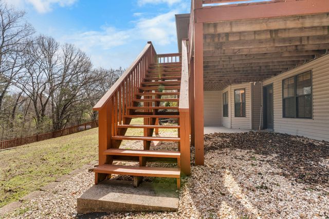 160 Ashford Drive, Hollister, MO 65672