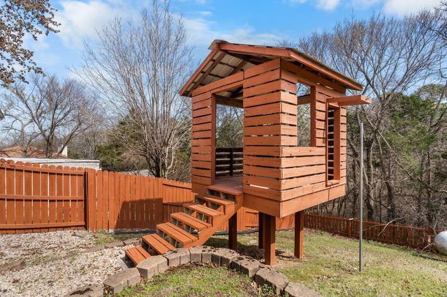 160 Ashford Drive, Hollister, MO 65672