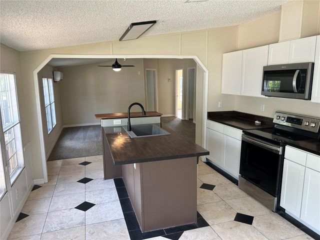 2585 VISTA PARK DRIVE, Deland, FL 32724
