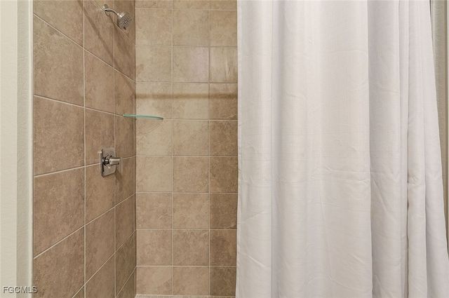 117 NE 7th TER, Cape Coral, FL 33993