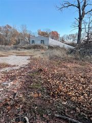 7675 Peaceful Oaks Lane, Noble, OK 73068