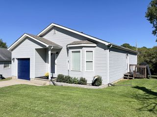 242 Donalynn Drive, Frankfort, KY 40601