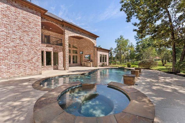 27507 Hunter Creek Court, Spring, TX 77386