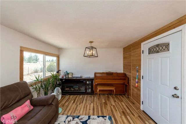 7127 Phelan Road, Phelan, CA 92371