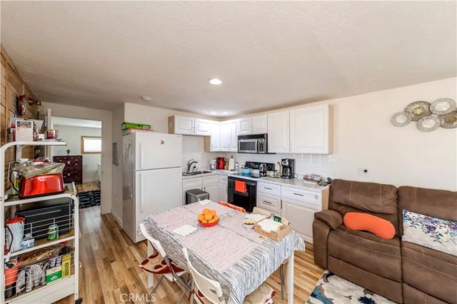 7127 Phelan Road, Phelan, CA 92371