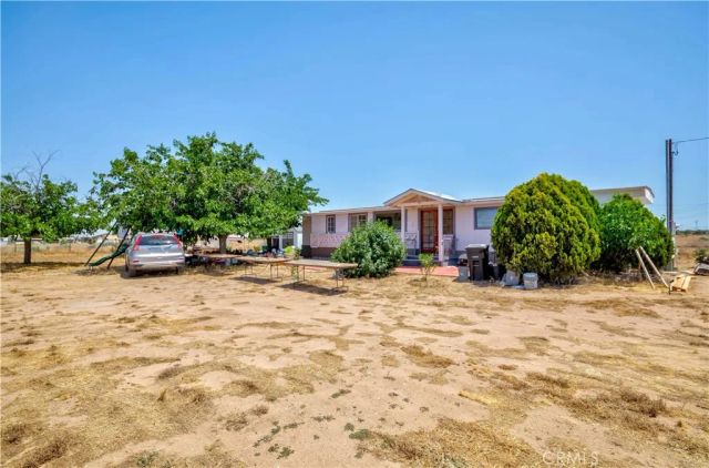 7127 Phelan Road, Phelan, CA 92371