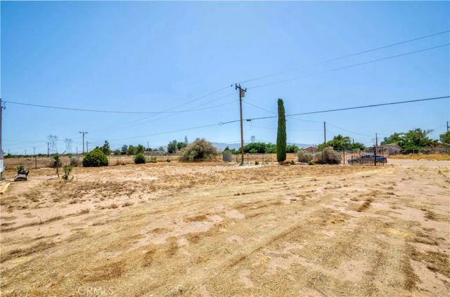 7127 Phelan Road, Phelan, CA 92371