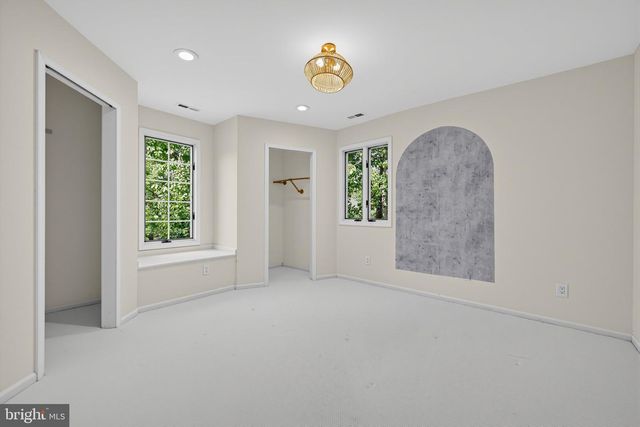 6 BUNNING DR, Voorhees, NJ 08043