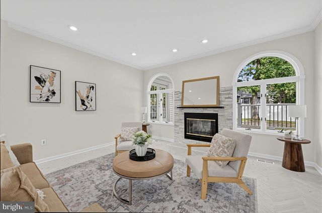 6 BUNNING DR, Voorhees, NJ 08043