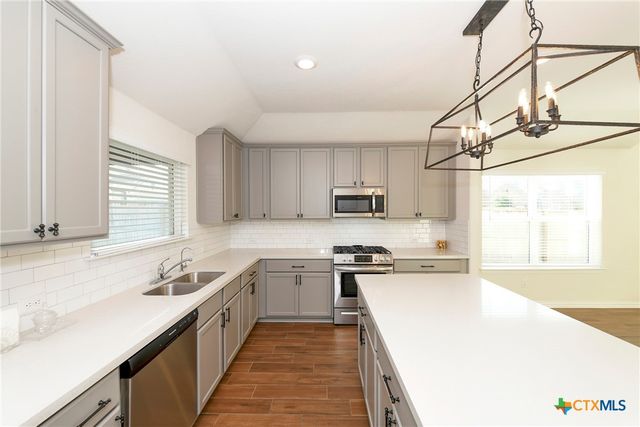 2069 Flametree Avenue, New Braunfels, TX 78132