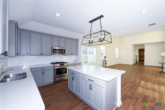 2069 Flametree Avenue, New Braunfels, TX 78132