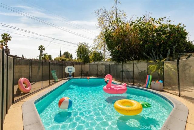 23046 W Saticoy Street, West Hills, CA 91304