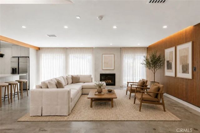 23046 W Saticoy Street, West Hills, CA 91304
