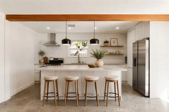 23046 W Saticoy Street, West Hills, CA 91304