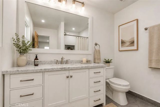 23046 W Saticoy Street, West Hills, CA 91304