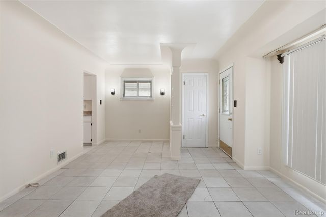 916 Buckingham Avenue, Flint, MI 48507