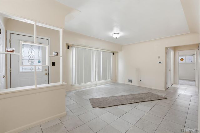 916 Buckingham Avenue, Flint, MI 48507