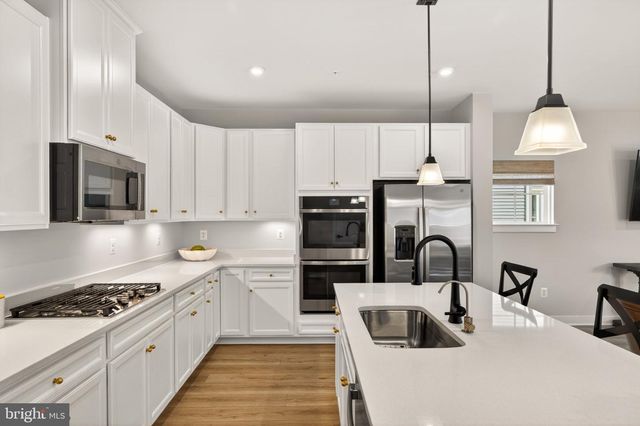 910 CLARENDON FARM LN, Brunswick, MD 21716