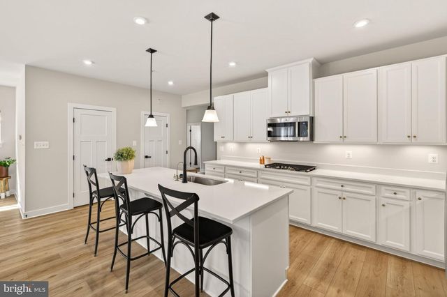 910 CLARENDON FARM LN, Brunswick, MD 21716
