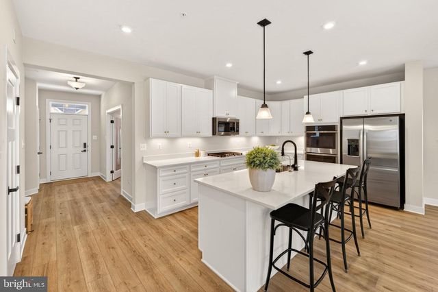 910 CLARENDON FARM LN, Brunswick, MD 21716