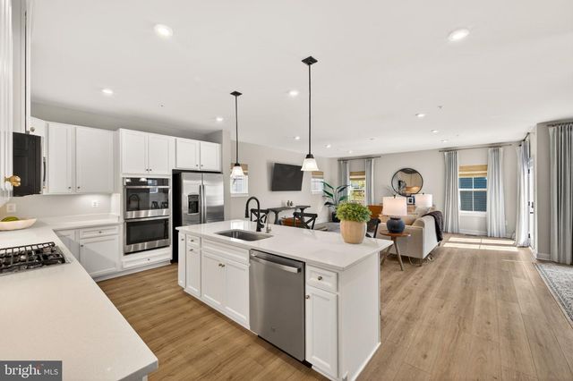 910 CLARENDON FARM LN, Brunswick, MD 21716