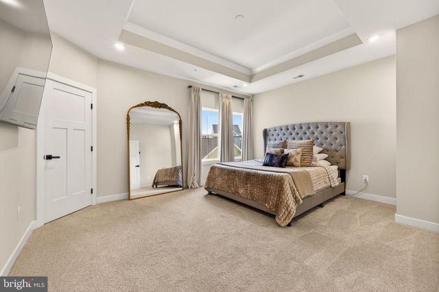 910 CLARENDON FARM LN, Brunswick, MD 21716
