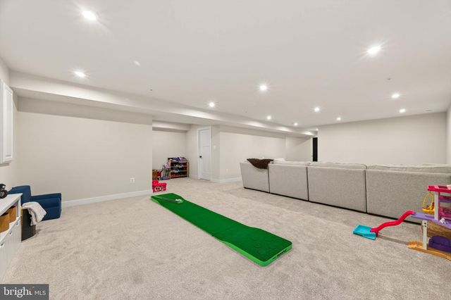 910 CLARENDON FARM LN, Brunswick, MD 21716