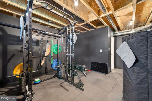 910 CLARENDON FARM LN, Brunswick, MD 21716