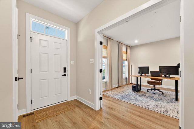 910 CLARENDON FARM LN, Brunswick, MD 21716