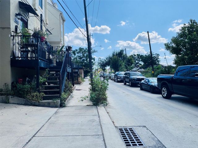 1001 Gillette Street, Houston, TX 77019