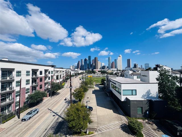 1001 Gillette Street, Houston, TX 77019