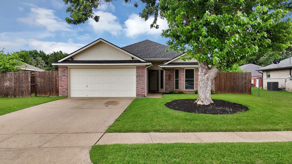 1151 Darren Drive, Burleson, TX 76028