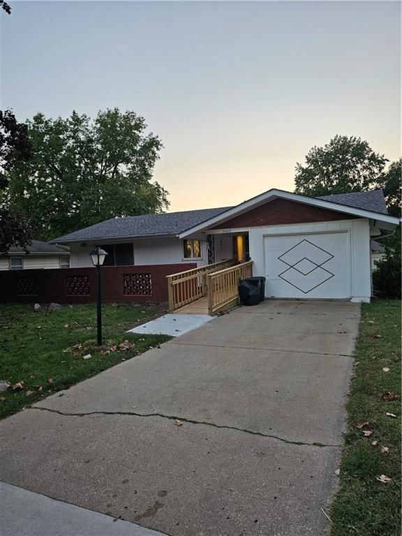 2102 N 34th Terrace, St Joseph, MO 64506