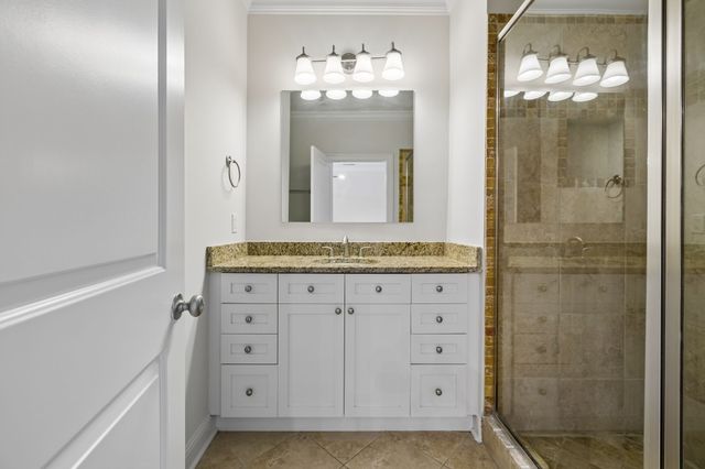 2110 Acklen Ave Apt 101, Nashville, TN 37212