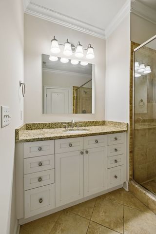 2110 Acklen Ave Apt 101, Nashville, TN 37212