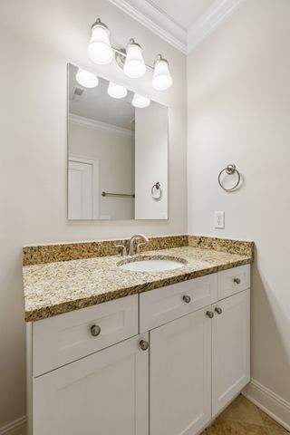 2110 Acklen Ave Apt 101, Nashville, TN 37212
