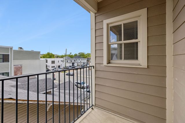 2110 Acklen Ave Apt 101, Nashville, TN 37212