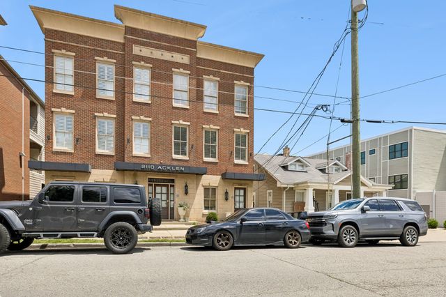 2110 Acklen Ave Apt 101, Nashville, TN 37212